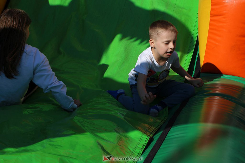 Festyn “Seniorzy dzieciom” w Durlasach [01.06.2022] - zdjęcie #10 - eOstroleka.pl