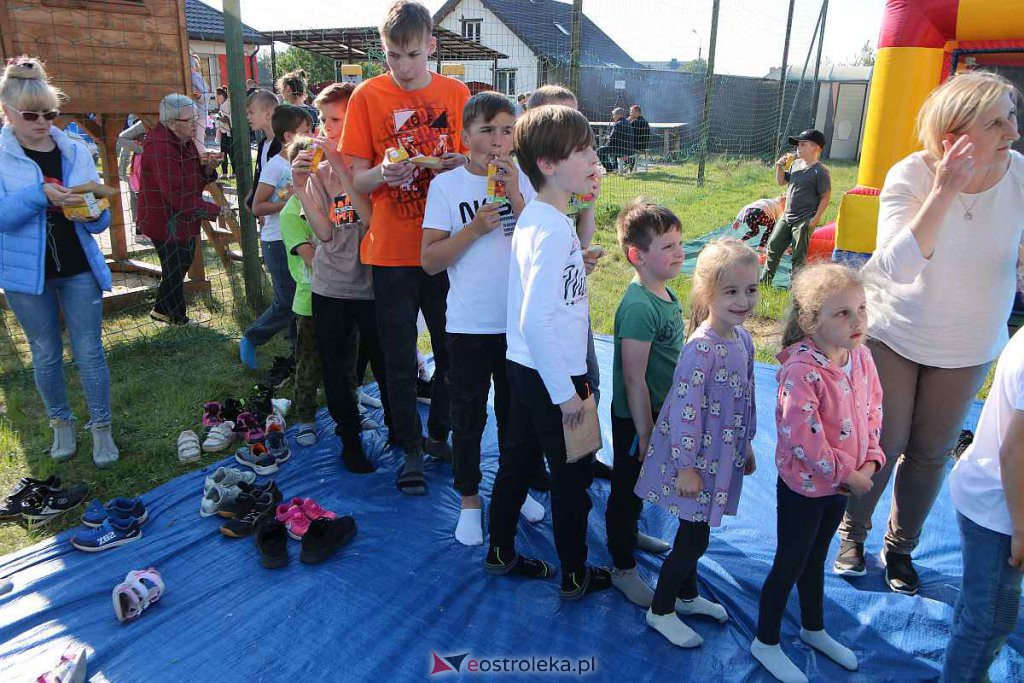 Festyn “Seniorzy dzieciom” w Durlasach [01.06.2022] - zdjęcie #12 - eOstroleka.pl