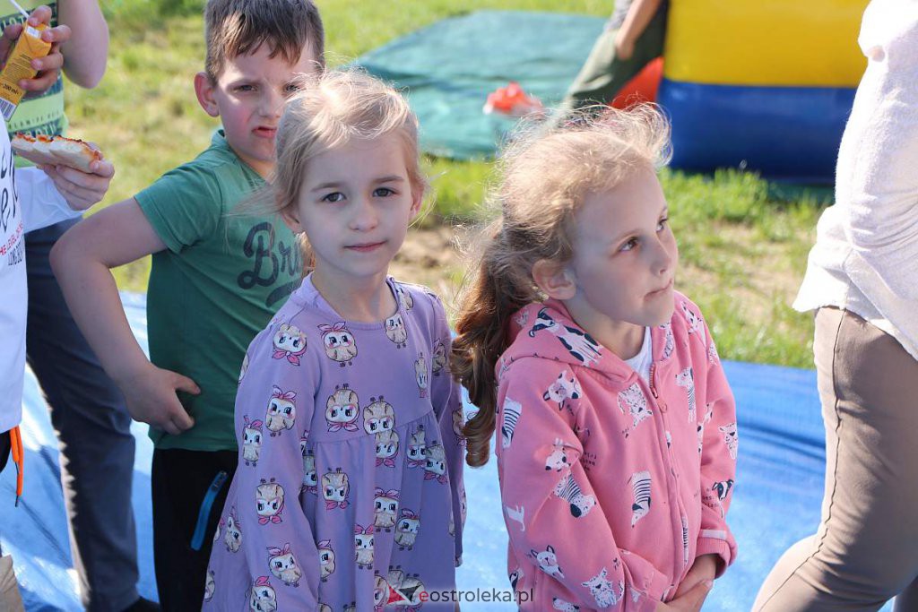 Festyn “Seniorzy dzieciom” w Durlasach [01.06.2022] - zdjęcie #14 - eOstroleka.pl