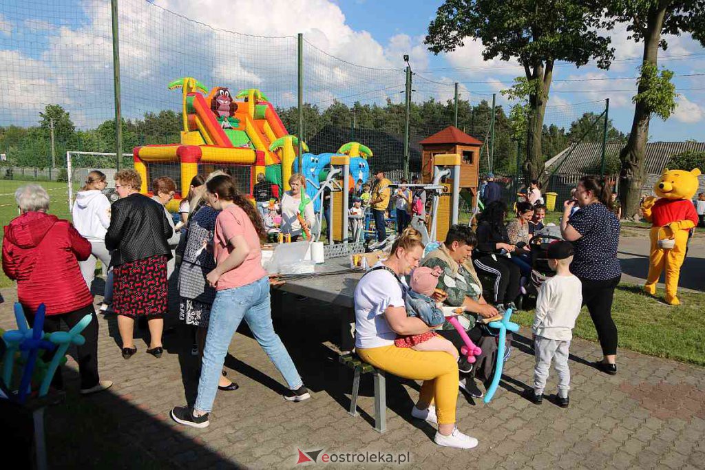 Festyn “Seniorzy dzieciom” w Durlasach [01.06.2022] - zdjęcie #40 - eOstroleka.pl