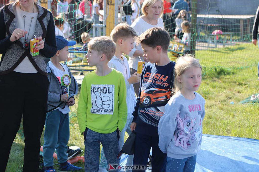Festyn “Seniorzy dzieciom” w Durlasach [01.06.2022] - zdjęcie #60 - eOstroleka.pl