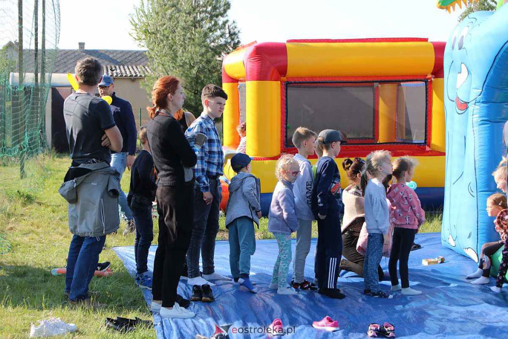 Festyn “Seniorzy dzieciom” w Durlasach [01.06.2022] - zdjęcie #23 - eOstroleka.pl