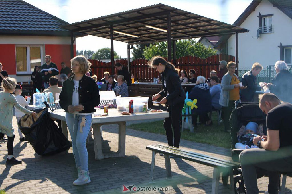 Festyn “Seniorzy dzieciom” w Durlasach [01.06.2022] - zdjęcie #7 - eOstroleka.pl