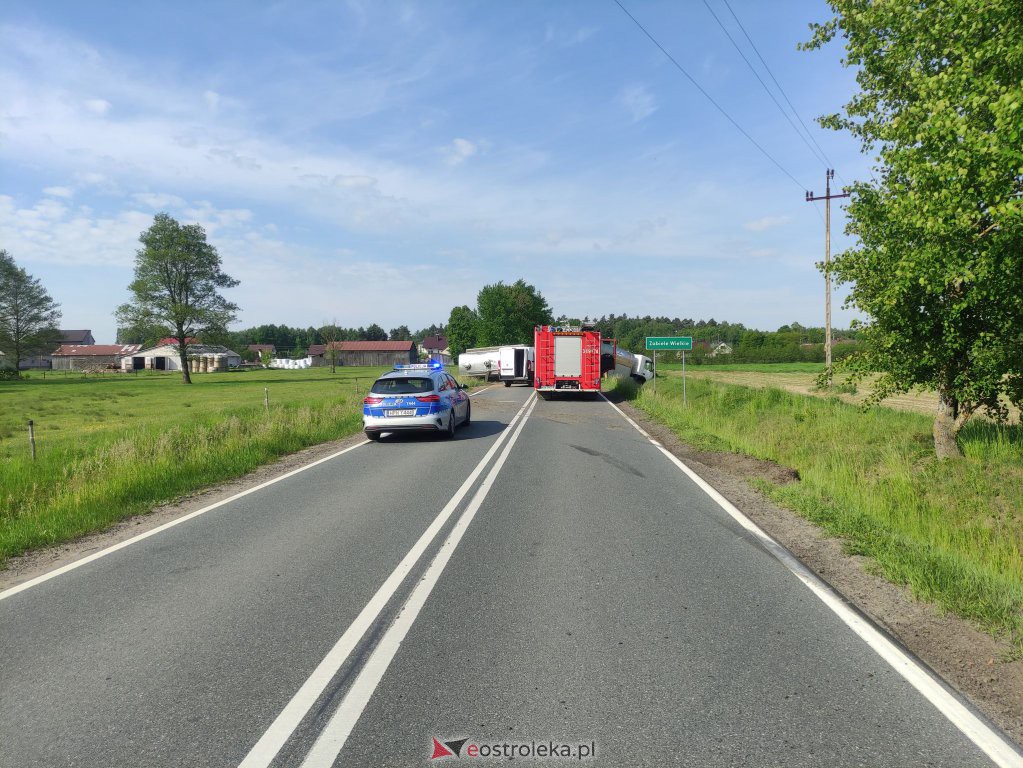Droga Ostrołęka Przasnysz całkowicie zablokowana. Doszło do wypadku [04.06.2022] - zdjęcie #3 - eOstroleka.pl