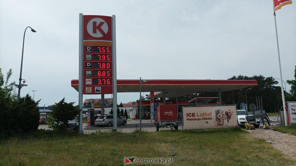 Blisko 9 złotych za litr benzyny. Ceny w Ostrołęce szokują! [04 06 2022] - zdjęcie #1 - eOstroleka.pl