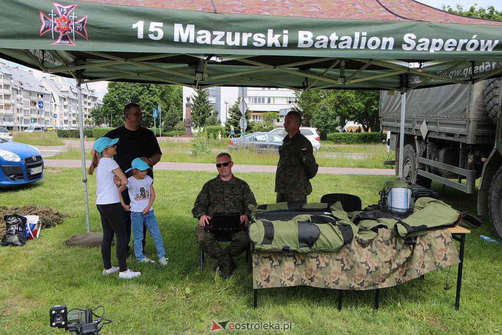 Bursztynowo-wojskowy Dzień Dziecka w Ostrołęce [04.06.2022] - zdjęcie #17 - eOstroleka.pl