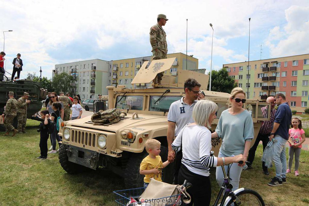 Bursztynowo-wojskowy Dzień Dziecka w Ostrołęce [04.06.2022] - zdjęcie #303 - eOstroleka.pl
