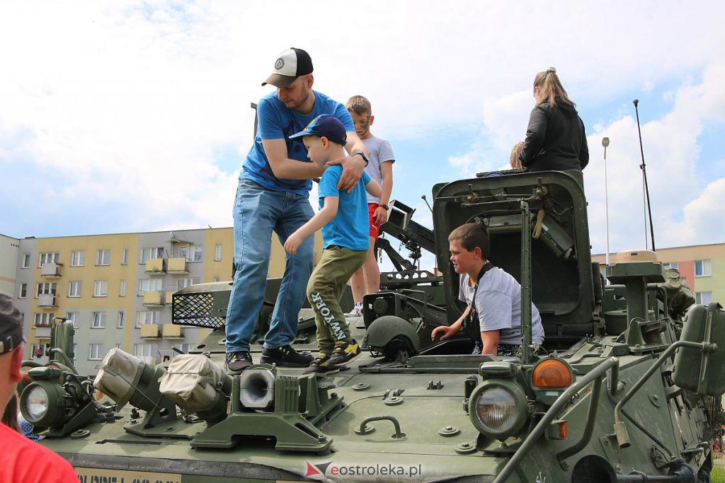 Bursztynowo-wojskowy Dzień Dziecka w Ostrołęce [04.06.2022] - zdjęcie #77 - eOstroleka.pl