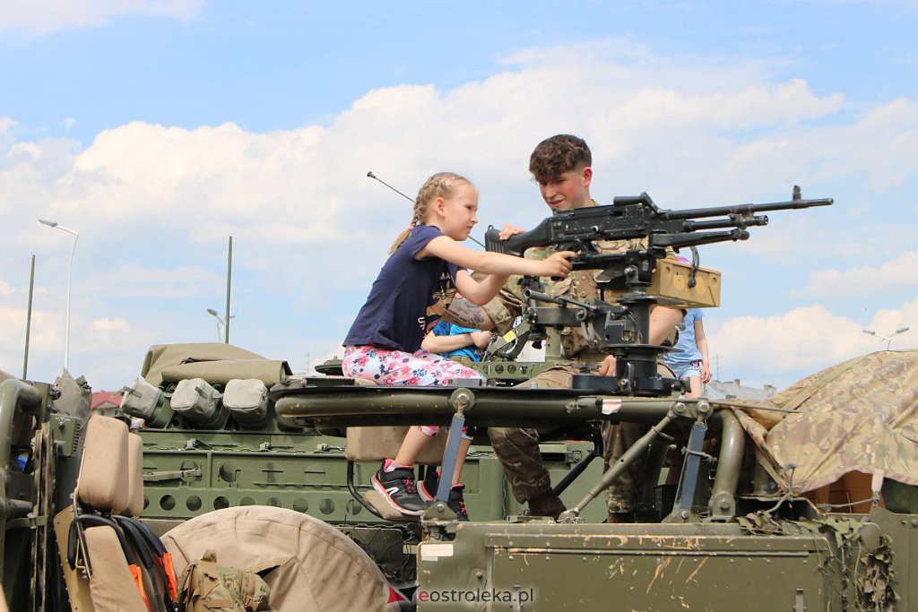 Bursztynowo-wojskowy Dzień Dziecka w Ostrołęce [04.06.2022] - zdjęcie #222 - eOstroleka.pl