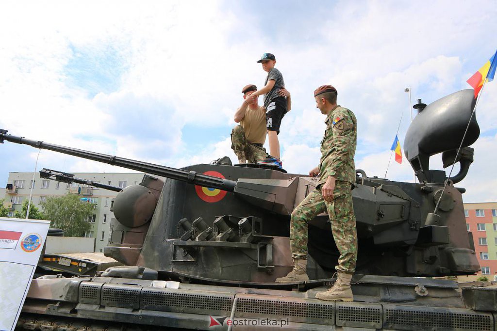 Bursztynowo-wojskowy Dzień Dziecka w Ostrołęce [04.06.2022] - zdjęcie #216 - eOstroleka.pl