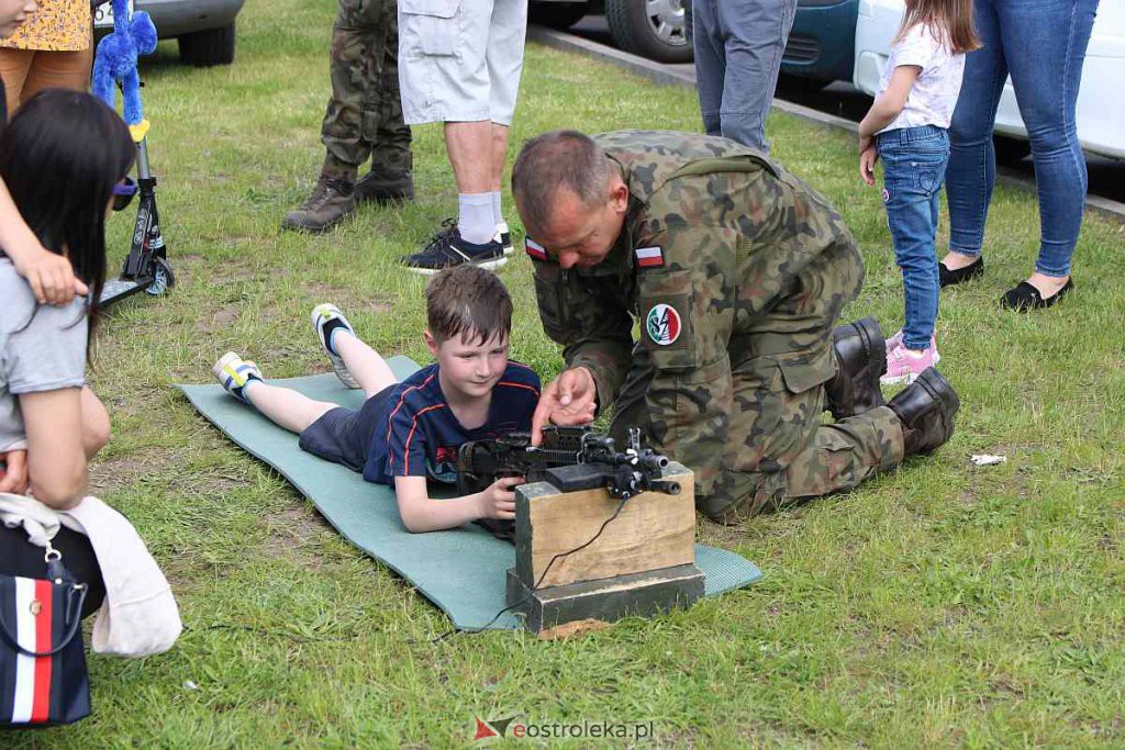 Bursztynowo-wojskowy Dzień Dziecka w Ostrołęce [04.06.2022] - zdjęcie #62 - eOstroleka.pl