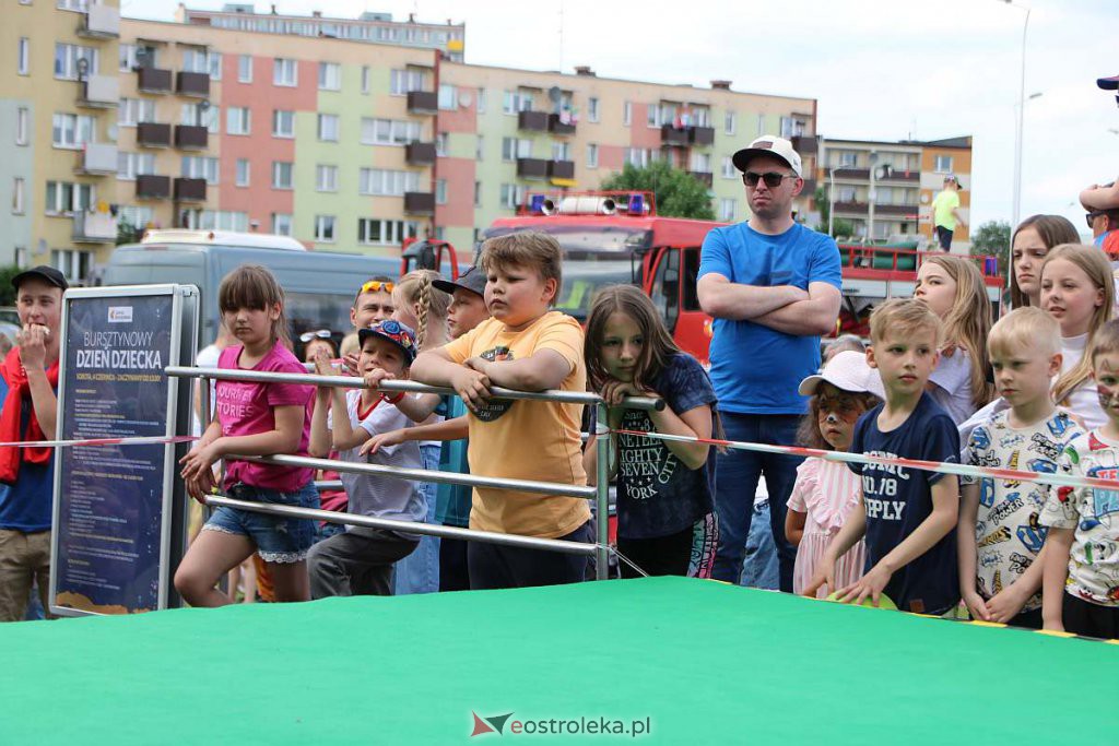 Bursztynowo-wojskowy Dzień Dziecka w Ostrołęce [04.06.2022] - zdjęcie #84 - eOstroleka.pl