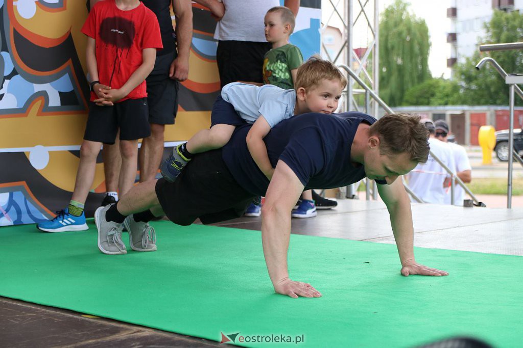 Bursztynowo-wojskowy Dzień Dziecka w Ostrołęce [04.06.2022] - zdjęcie #81 - eOstroleka.pl