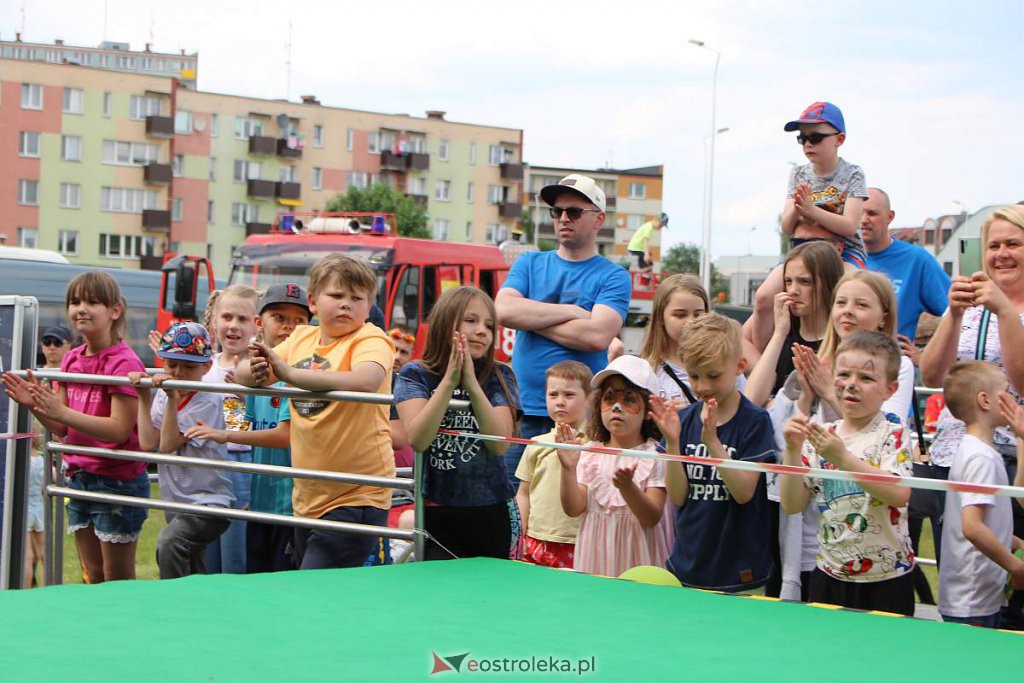 Bursztynowo-wojskowy Dzień Dziecka w Ostrołęce [04.06.2022] - zdjęcie #60 - eOstroleka.pl