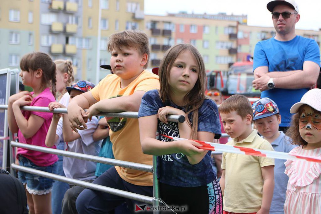 Bursztynowo-wojskowy Dzień Dziecka w Ostrołęce [04.06.2022] - zdjęcie #36 - eOstroleka.pl