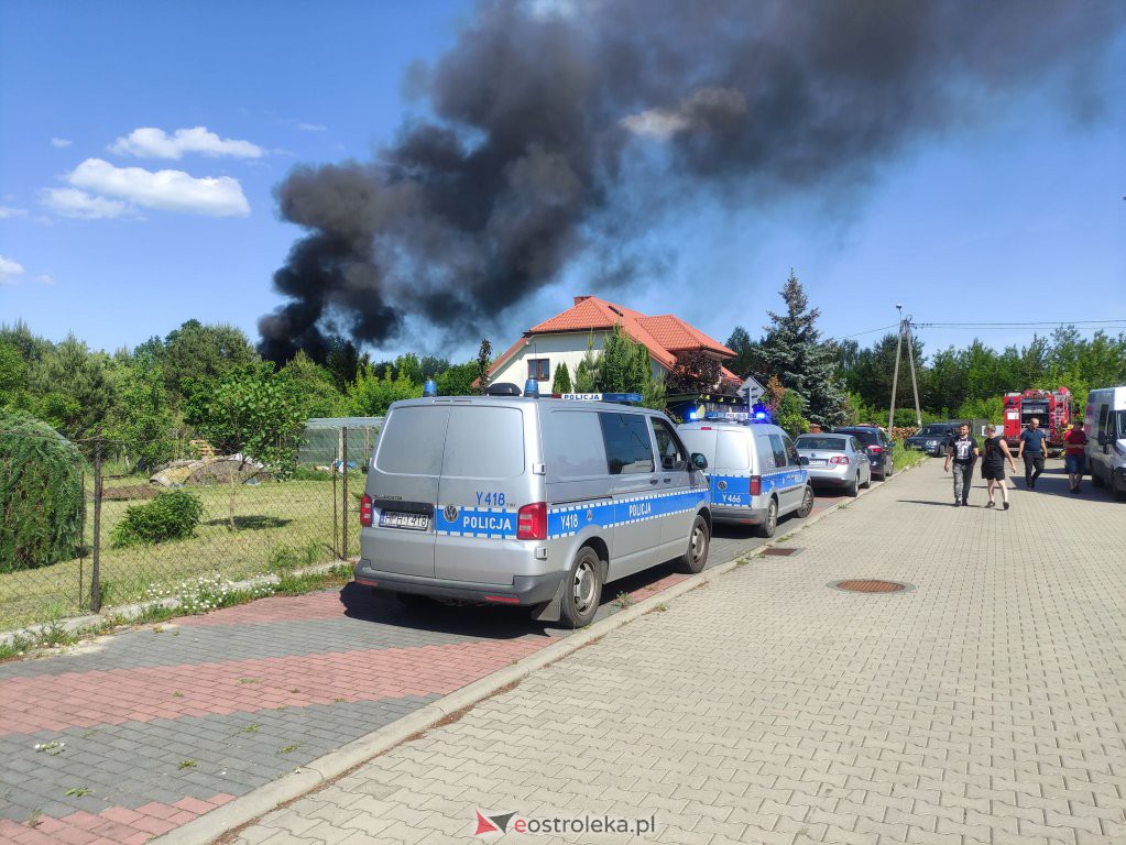 Pożar przy Chomiczej w Ostrołęce [05.06.2022] - zdjęcie #10 - eOstroleka.pl