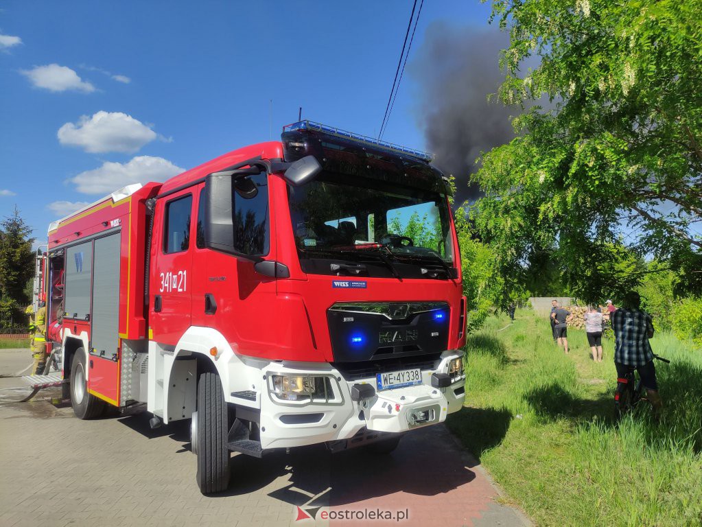 Pożar przy Chomiczej w Ostrołęce [05.06.2022] - zdjęcie #14 - eOstroleka.pl