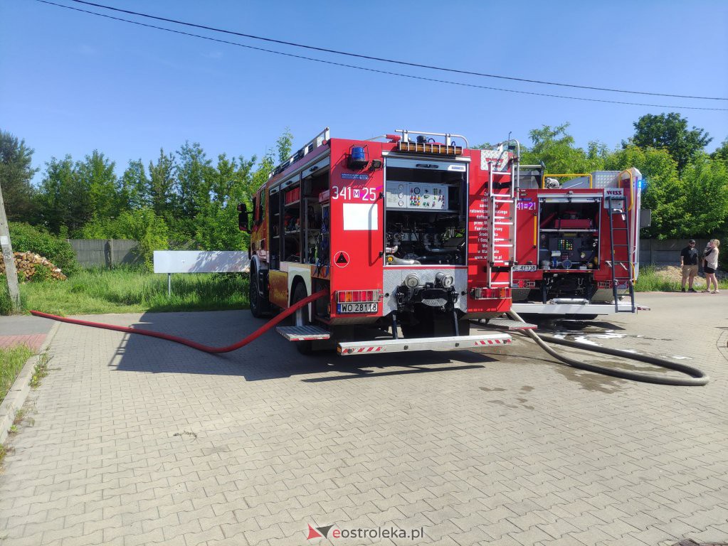 Pożar przy Chomiczej w Ostrołęce [05.06.2022] - zdjęcie #13 - eOstroleka.pl