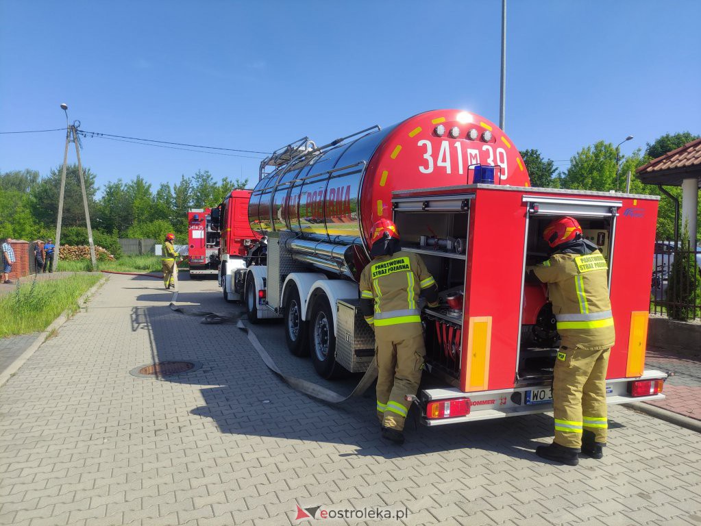 Pożar przy Chomiczej w Ostrołęce [05.06.2022] - zdjęcie #9 - eOstroleka.pl