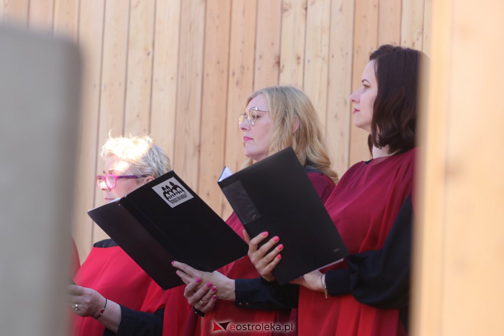 Ostrołęcki Chór Kameralny w tężni w Rzekuniu [05.06.2022] - zdjęcie #30 - eOstroleka.pl