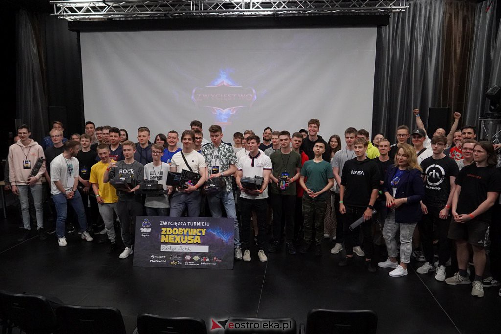Finał Miejskiej Ligi Esportowej w Multimedialnym Centrum Natura. Wygrali Zdobywcy Myszek [05.06.2022] - zdjęcie #5 - eOstroleka.pl