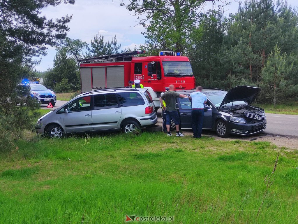 Wypadek w Damiętach. Nieudany manewr zawracania [06.06.2022] - zdjęcie #5 - eOstroleka.pl