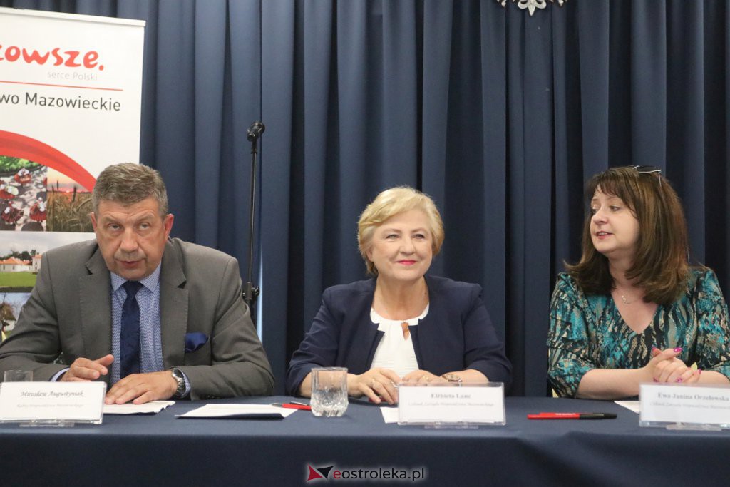 Podpisanie umów z samorządem Mazowsza [06.06.2022] - zdjęcie #2 - eOstroleka.pl
