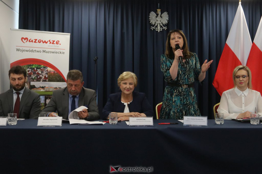 Podpisanie umów z samorządem Mazowsza [06.06.2022] - zdjęcie #4 - eOstroleka.pl