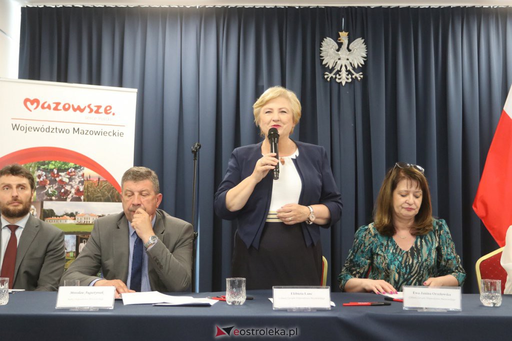 Podpisanie umów z samorządem Mazowsza [06.06.2022] - zdjęcie #12 - eOstroleka.pl