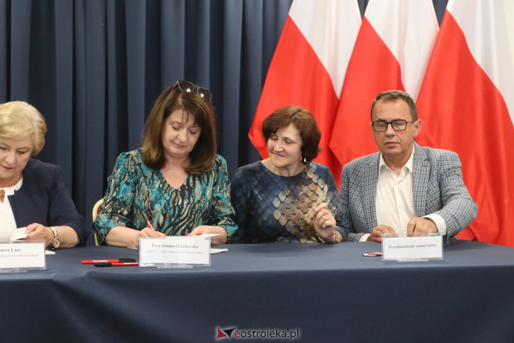 Podpisanie umów z samorządem Mazowsza [06.06.2022] - zdjęcie #13 - eOstroleka.pl