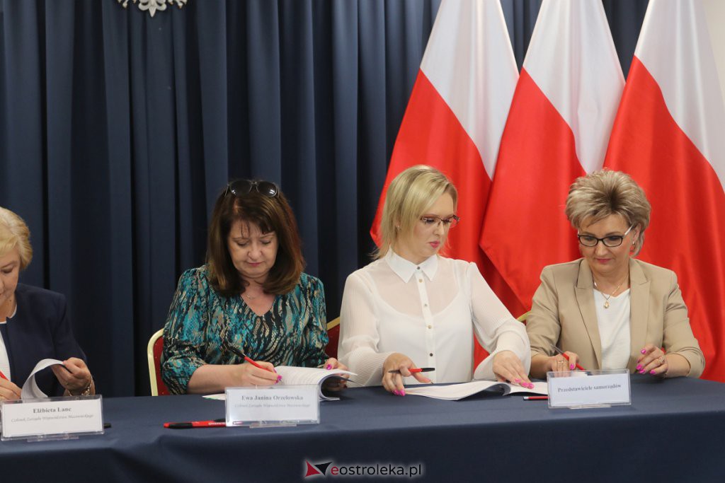 Podpisanie umów z samorządem Mazowsza [06.06.2022] - zdjęcie #17 - eOstroleka.pl