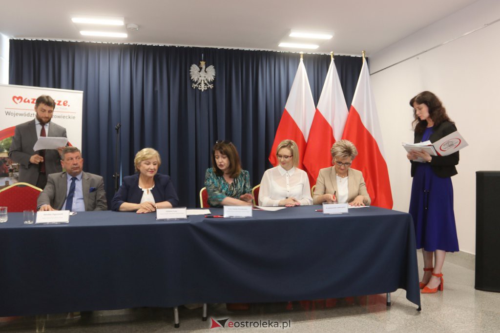 Podpisanie umów z samorządem Mazowsza [06.06.2022] - zdjęcie #19 - eOstroleka.pl