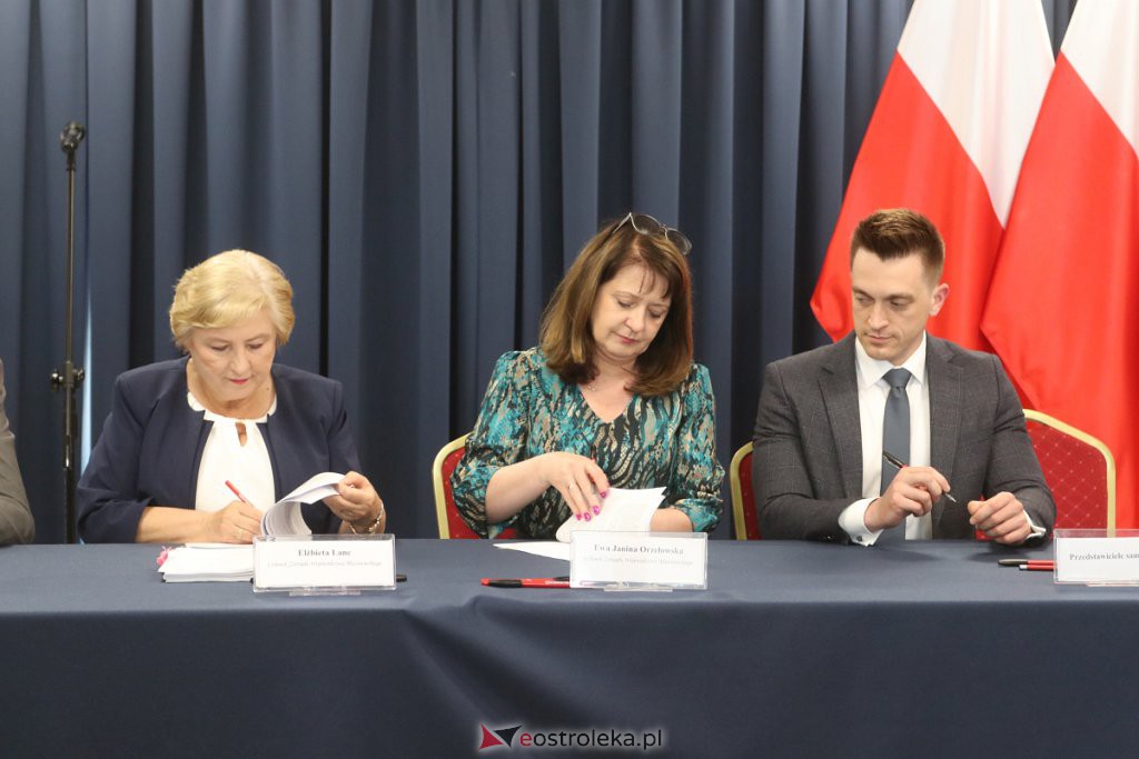 Podpisanie umów z samorządem Mazowsza [06.06.2022] - zdjęcie #21 - eOstroleka.pl