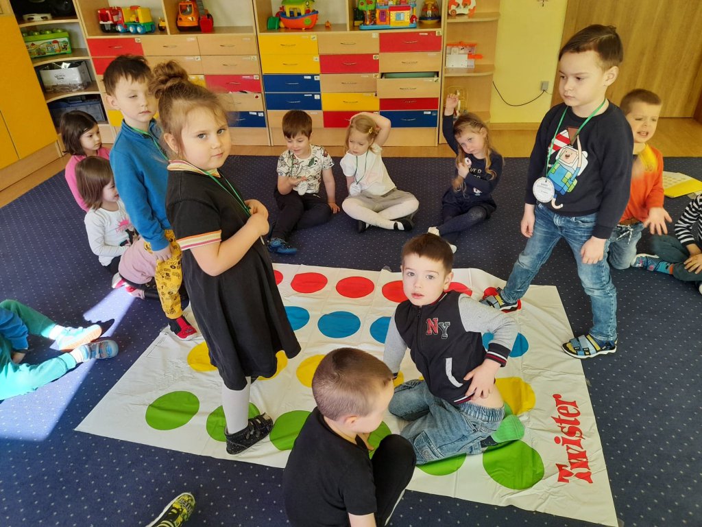 Ostrołęckie przedszkole zrealizowało program mFundacji „Rosnę z matematyką” [07.06.2022] - zdjęcie #17 - eOstroleka.pl