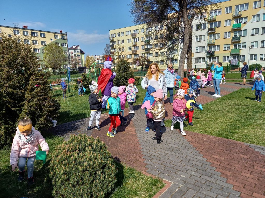 Ostrołęckie przedszkole zrealizowało program mFundacji „Rosnę z matematyką” [07.06.2022] - zdjęcie #31 - eOstroleka.pl