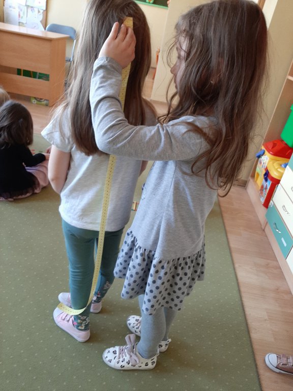 Ostrołęckie przedszkole zrealizowało program mFundacji „Rosnę z matematyką” [07.06.2022] - zdjęcie #11 - eOstroleka.pl