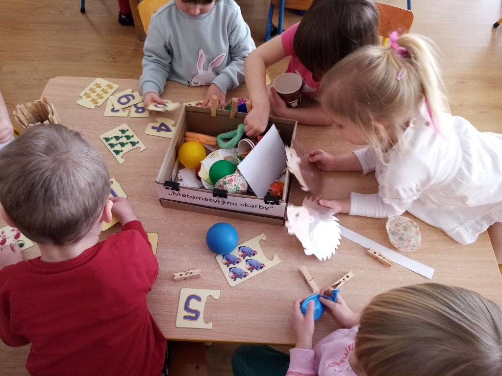 Ostrołęckie przedszkole zrealizowało program mFundacji „Rosnę z matematyką” [07.06.2022] - zdjęcie #3 - eOstroleka.pl