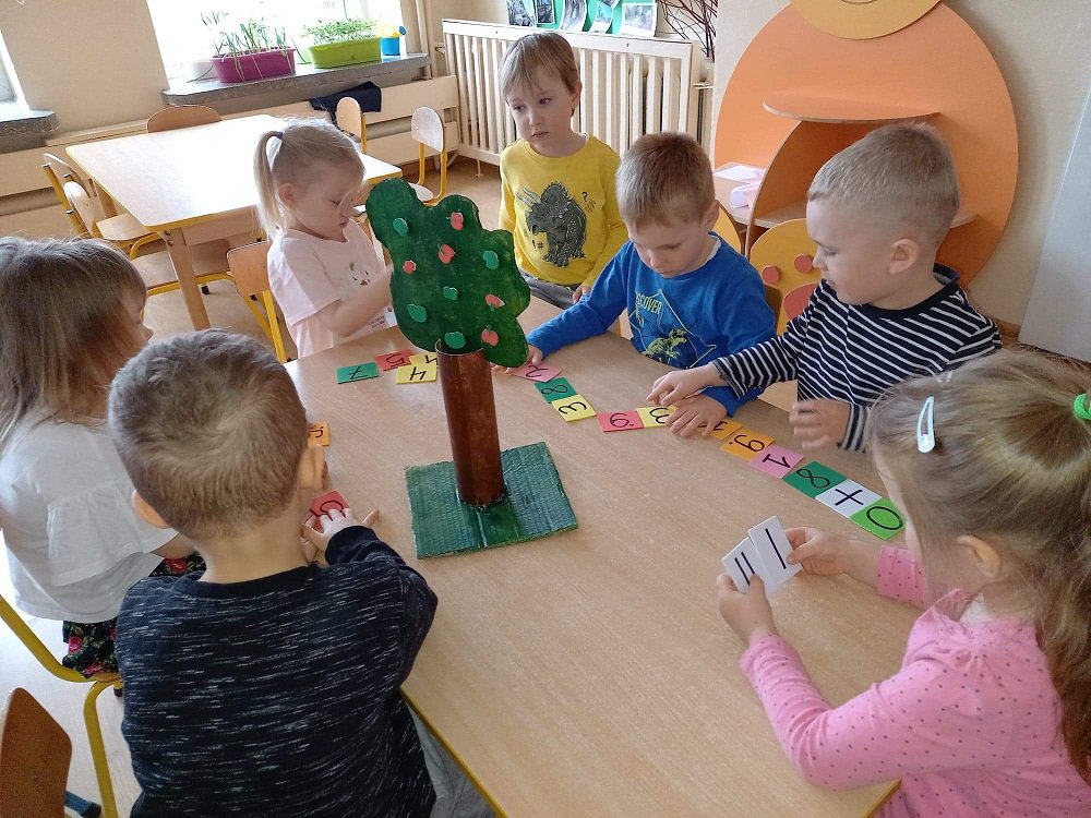 Ostrołęckie przedszkole zrealizowało program mFundacji „Rosnę z matematyką” [07.06.2022] - zdjęcie #1 - eOstroleka.pl