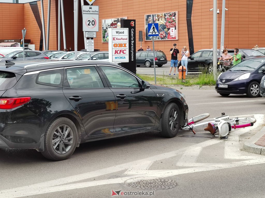Poważny wypadek w centrum Ostrołęki [08.06.2022] - zdjęcie #2 - eOstroleka.pl