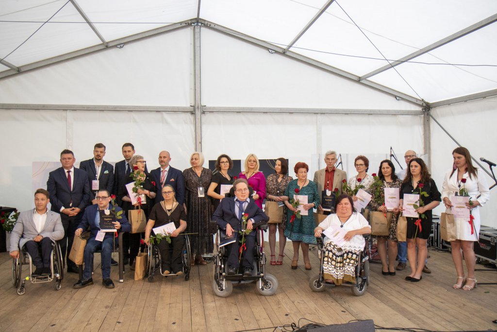 Mazowiecka Lady D. i Mazowiecki Gentleman D. – oto laureaci konkursu dla nieprzeciętnych osób z niepełnosprawnościami - zdjęcie #49 - eOstroleka.pl