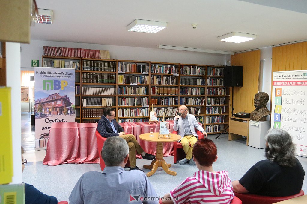 Spotkanie z Arturem Barcisiem [11.06.2022] - zdjęcie #26 - eOstroleka.pl
