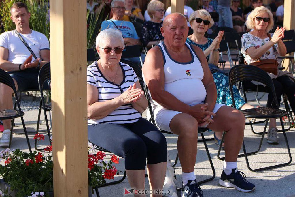 Muzyczne lato w tężni: Monika Batogowska i Arkadiusz Chojnowski [12.06.2022] - zdjęcie #23 - eOstroleka.pl