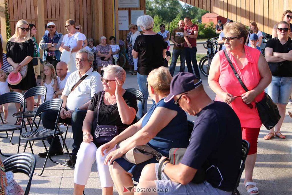 Muzyczne lato w tężni: Monika Batogowska i Arkadiusz Chojnowski [12.06.2022] - zdjęcie #13 - eOstroleka.pl