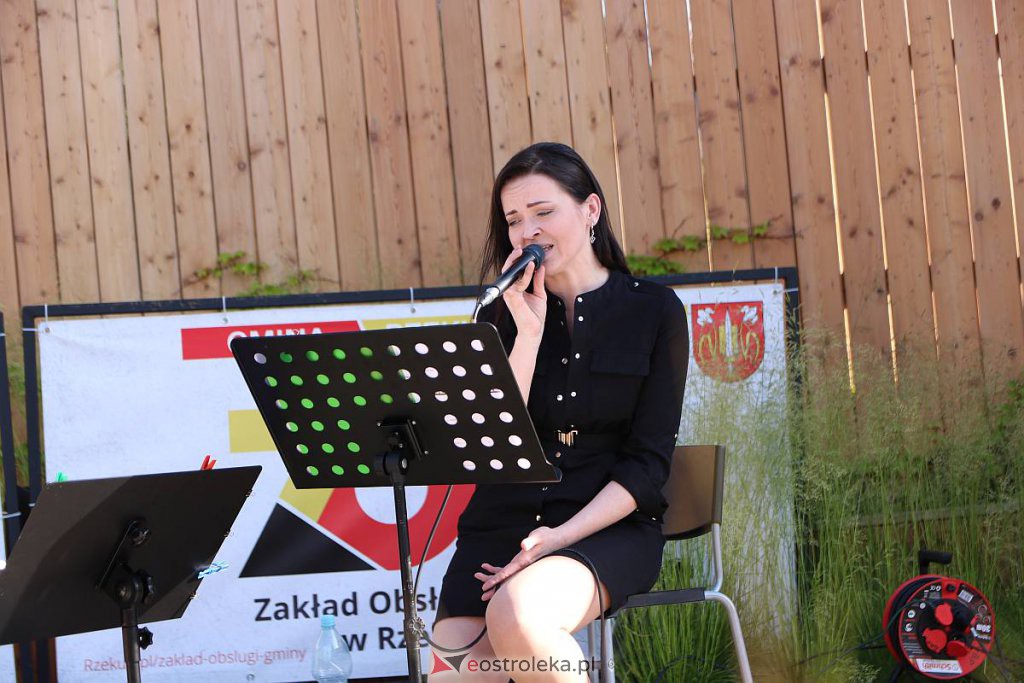 Muzyczne lato w tężni: Monika Batogowska i Arkadiusz Chojnowski [12.06.2022] - zdjęcie #24 - eOstroleka.pl