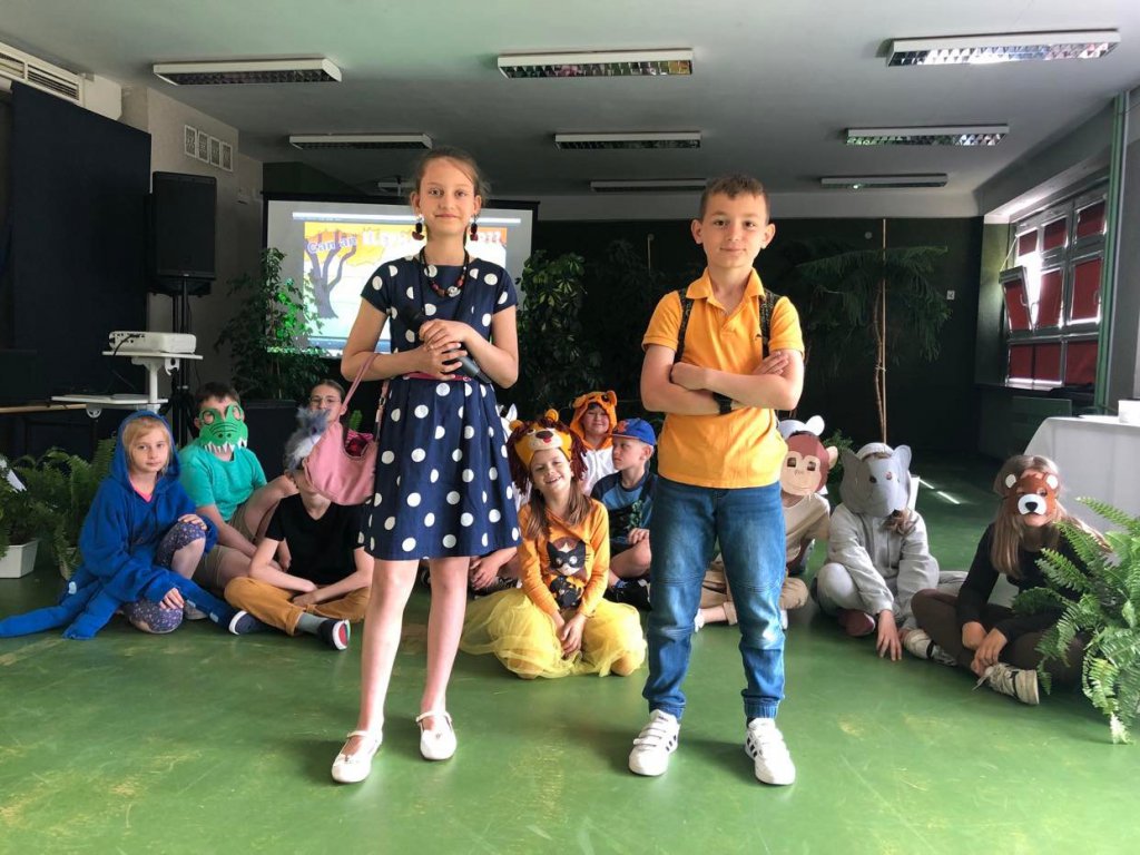 Spektakl “A short trip to the zoo” w wykonaniu uczniów SP 10 [14.06.2022] - zdjęcie #9 - eOstroleka.pl
