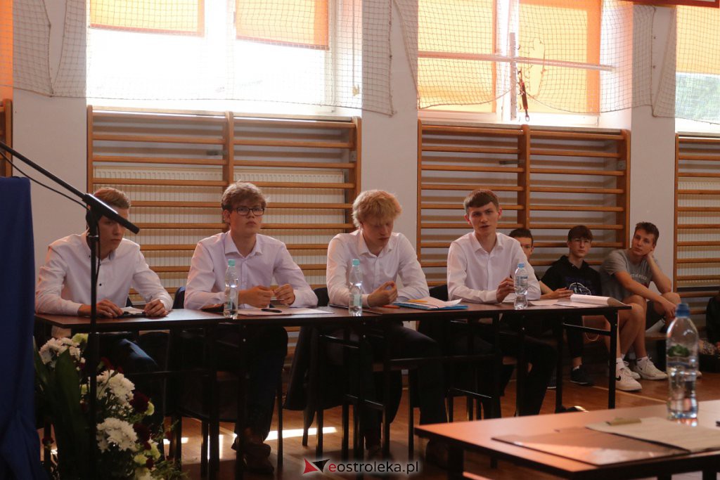 Debata oksfordzka w II LO [15.06.2022] - zdjęcie #3 - eOstroleka.pl
