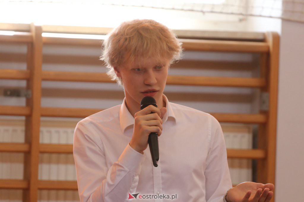 Debata oksfordzka w II LO [15.06.2022] - zdjęcie #1 - eOstroleka.pl