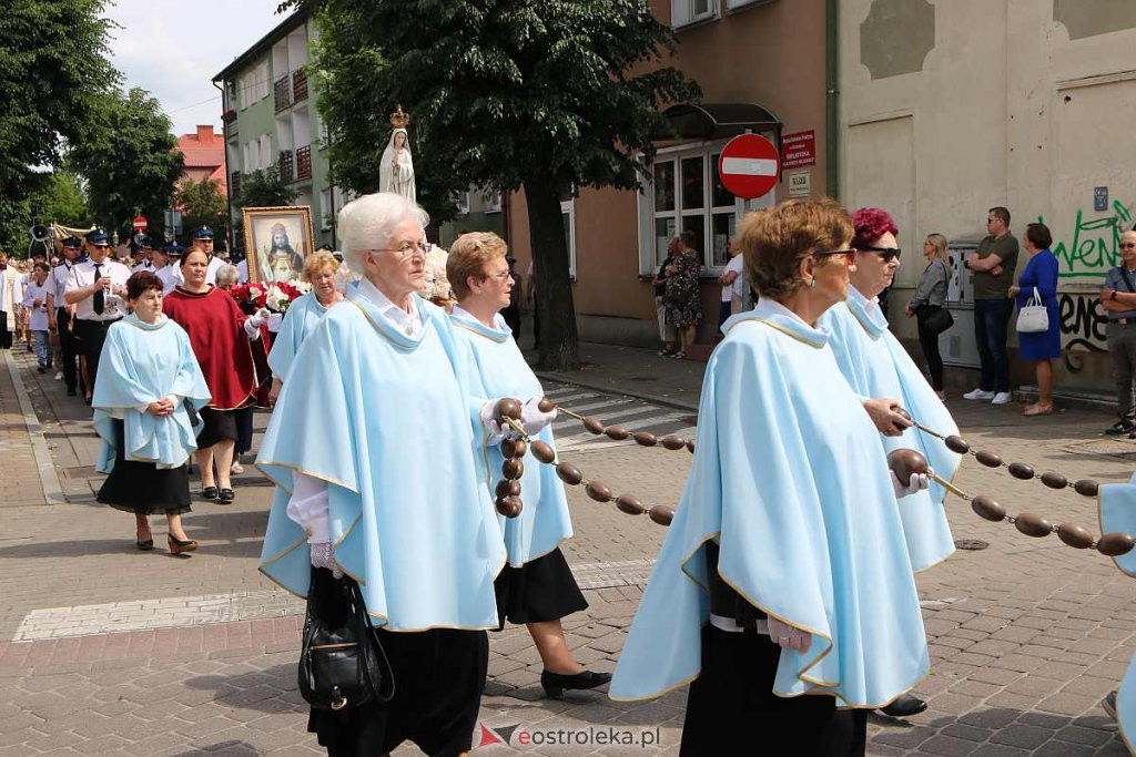Procesja Bożego Ciała 2022 w sanktuarium pw. św. Antoniego Padewskiego w Ostrołęce [16.06.2022] - zdjęcie #177 - eOstroleka.pl