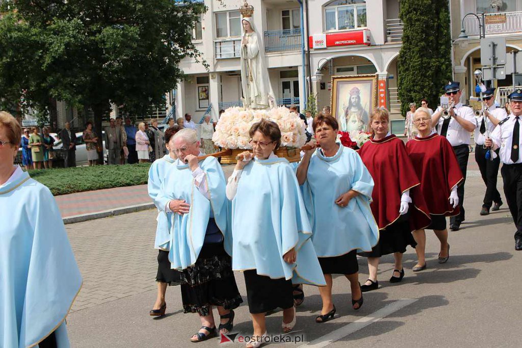 Procesja Bożego Ciała 2022 w sanktuarium pw. św. Antoniego Padewskiego w Ostrołęce [16.06.2022] - zdjęcie #113 - eOstroleka.pl