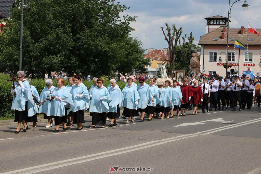 Procesja Bożego Ciała 2022 w sanktuarium pw. św. Antoniego Padewskiego w Ostrołęce [16.06.2022] - zdjęcie #44 - eOstroleka.pl